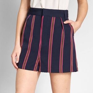 NWT BB DAKOTA striped shorts